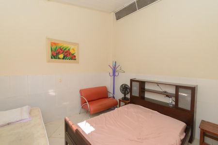 Casa para alugar com 180m², 3 quartos e 4 vagasQuarto Externo