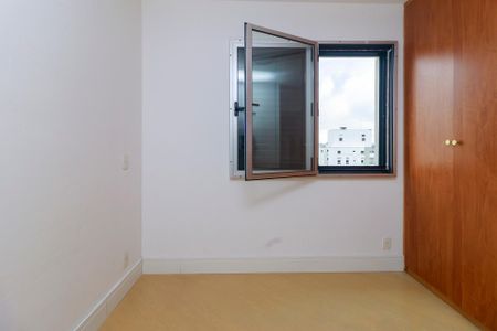 Apartamento à venda com 70m², 2 quartos e 1 vaga Apartamento à venda com 70m², 2 quartos e 1 vagaSuíte