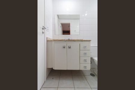 Apartamento à venda com 70m², 2 quartos e 1 vaga Apartamento à venda com 70m², 2 quartos e 1 vagaBanheiro social