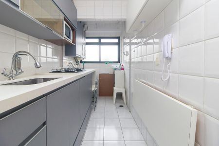 Cozinha de apartamento para alugar com 2 quartos, 70m² em Campo Belo, São Paulo