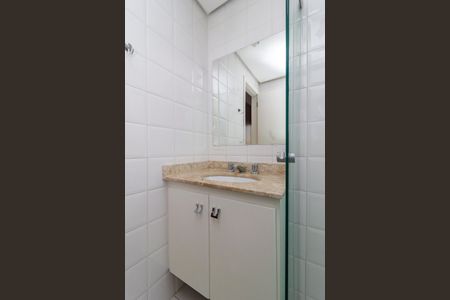 Apartamento à venda com 70m², 2 quartos e 1 vaga Apartamento à venda com 70m², 2 quartos e 1 vagaBanheiro da suíte