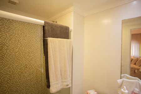 Apartamento à venda com 78m², 2 quartos e 2 vagas Apartamento à venda com 78m², 2 quartos e 2 vagasBanheiro da Suíte 1