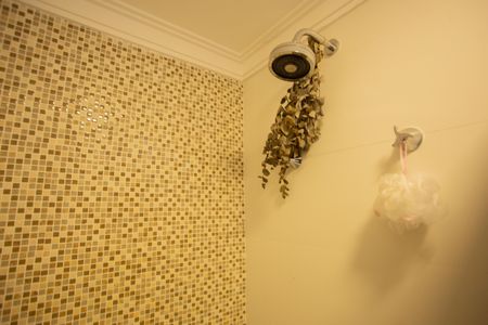 Apartamento à venda com 78m², 2 quartos e 2 vagas Apartamento à venda com 78m², 2 quartos e 2 vagasBanheiro da Suíte 1