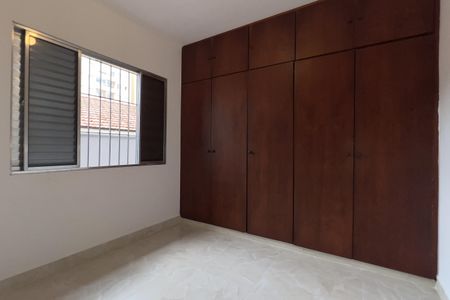 Casa à venda com 180m², 5 quartos e 2 vagas Casa à venda com 180m², 5 quartos e 2 vagasQuarto 4