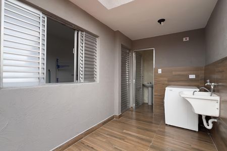 Casa à venda com 180m², 5 quartos e 2 vagas Casa à venda com 180m², 5 quartos e 2 vagasÁrea de Serviço