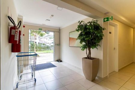 Apartamento para alugar com 41m², 2 quartos e 1 vaga Apartamento para alugar com 41m², 2 quartos e 1 vagaHall de entrada