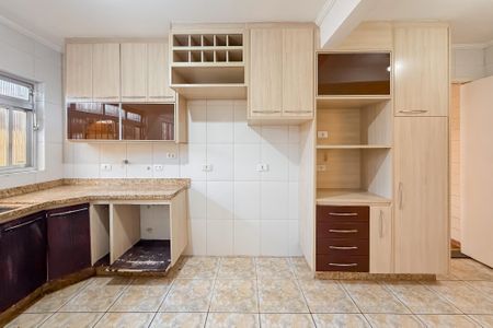 Casa à venda com 80m², 2 quartos e 2 vagas Casa à venda com 80m², 2 quartos e 2 vagasCozinha - Armários