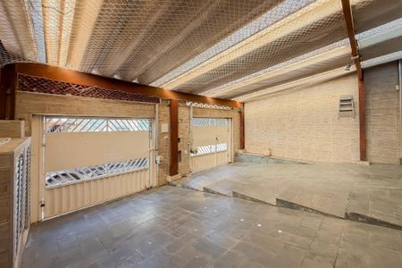 Garagem de casa à venda com 2 quartos, 80m² em Vila Mariana, São Paulo