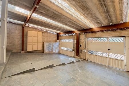 Casa à venda com 80m², 2 quartos e 2 vagas Casa à venda com 80m², 2 quartos e 2 vagasGaragem