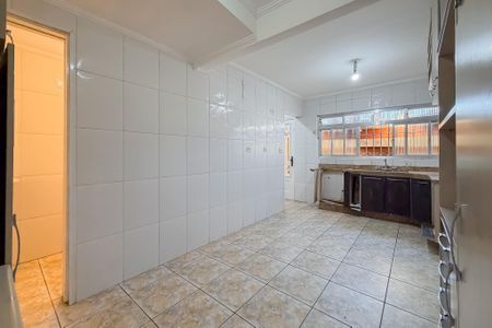 Casa à venda com 80m², 2 quartos e 2 vagas Casa à venda com 80m², 2 quartos e 2 vagasCozinha