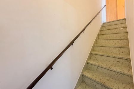 Escada de casa à venda com 2 quartos, 80m² em Vila Mariana, São Paulo