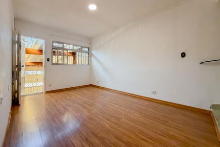 Casa à venda com 80m², 2 quartos e 2 vagas Casa à venda com 80m², 2 quartos e 2 vagasSala