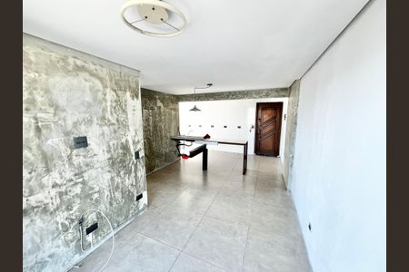 Apartamento à venda com 65m², 2 quartos e 1 vagaSala