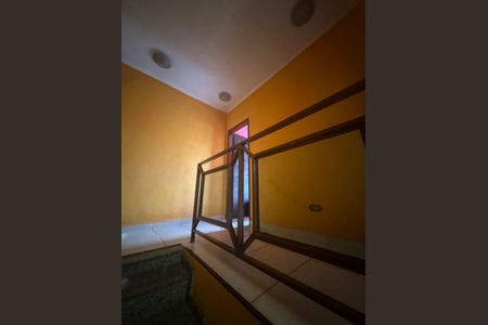 Corredor de casa à venda com 3 quartos, 137m² em Vila América, São Paulo