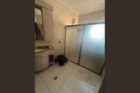 Casa à venda com 137m², 3 quartos e 3 vagas Casa à venda com 137m², 3 quartos e 3 vagasBanheiro
