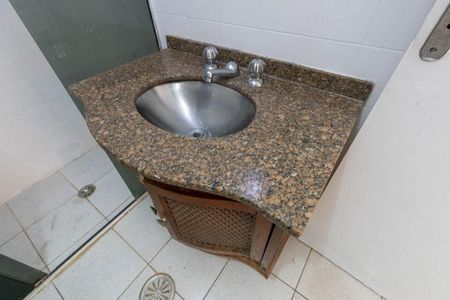 Apartamento para alugar com 85m², 2 quartos e sem vagaBanheiro
