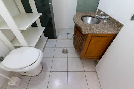 Apartamento para alugar com 85m², 2 quartos e sem vagaBanheiro