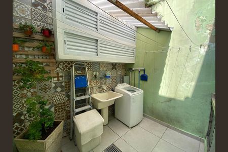 Casa à venda com 100m², 4 quartos e 2 vagasÁrea de Serviço