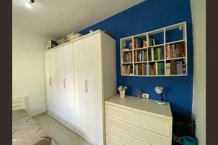 Casa à venda com 100m², 4 quartos e 2 vagasQuarto