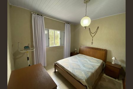 Casa à venda com 100m², 4 quartos e 2 vagasQuarto 2