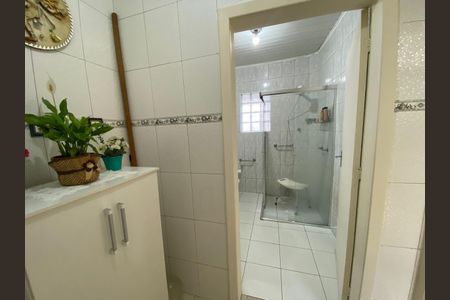 Casa à venda com 100m², 4 quartos e 2 vagasBanheiro 1