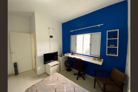 Casa à venda com 100m², 4 quartos e 2 vagasQuarto
