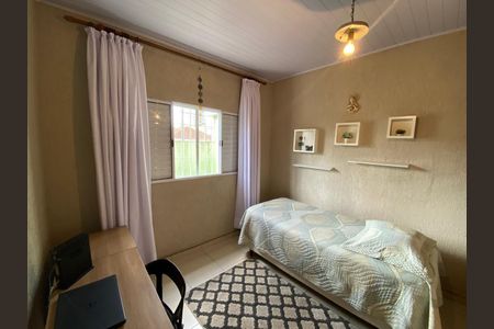 Casa à venda com 100m², 4 quartos e 2 vagasQuarto 2