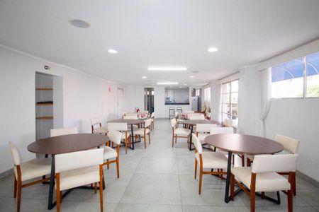 Apartamento à venda com 73m², 2 quartos e 1 vagaÁrea Comum - Salão de Festas