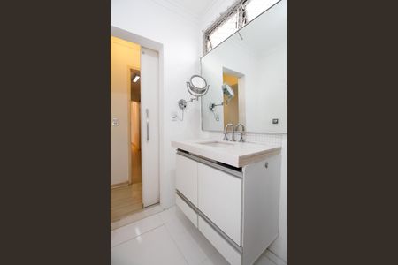 Apartamento à venda com 73m², 2 quartos e 1 vagaBanheiro da Suíte