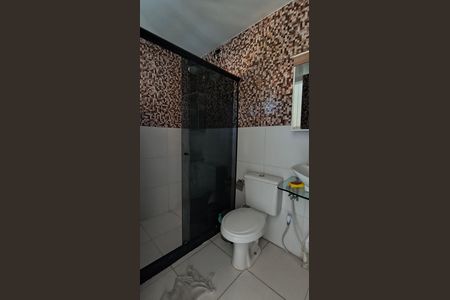Casa de condomínio à venda com 128m², 4 quartos e 1 vaga Casa de condomínio à venda com 128m², 4 quartos e 1 vagaBanheiro da Suíte 1