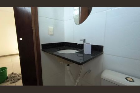Casa de condomínio à venda com 128m², 4 quartos e 1 vaga Casa de condomínio à venda com 128m², 4 quartos e 1 vagaBanheiro da Suíte 4