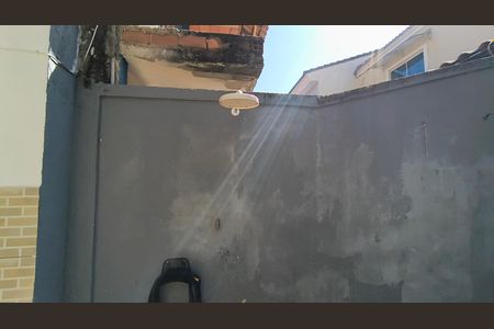 Casa de condomínio à venda com 128m², 4 quartos e 1 vaga Casa de condomínio à venda com 128m², 4 quartos e 1 vagaQuintal