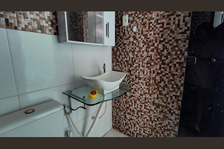 Casa de condomínio à venda com 128m², 4 quartos e 1 vaga Casa de condomínio à venda com 128m², 4 quartos e 1 vagaBanheiro da Suíte 1