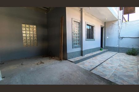 Casa de condomínio à venda com 128m², 4 quartos e 1 vaga Casa de condomínio à venda com 128m², 4 quartos e 1 vagaQuintal