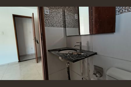 Casa de condomínio à venda com 128m², 4 quartos e 1 vaga Casa de condomínio à venda com 128m², 4 quartos e 1 vagaBanheiro da Suíte 2
