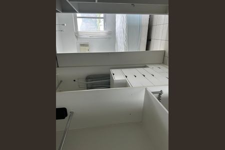 Apartamento para alugar com 70m², 1 quarto e 1 vaga Apartamento para alugar com 70m², 1 quarto e 1 vagaCloset