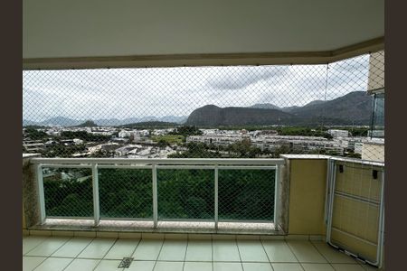 Apartamento à venda com 70m², 1 quarto e 1 vaga Apartamento à venda com 70m², 1 quarto e 1 vagaVaranda
