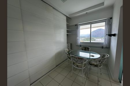 Apartamento à venda com 70m², 1 quarto e 1 vaga Apartamento à venda com 70m², 1 quarto e 1 vagaSala de jantar