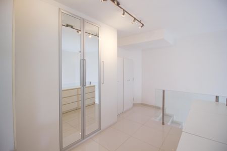 Apartamento para alugar com 78m², 1 quarto e 1 vagaSuíte