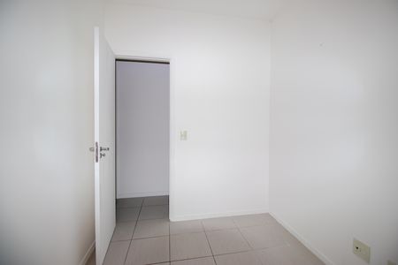 Quarto 1 de apartamento para alugar com 3 quartos, 65m² em Vicente de Carvalho, Rio de Janeiro