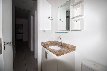 Apartamento à venda com 65m², 3 quartos e 1 vaga Apartamento à venda com 65m², 3 quartos e 1 vagaBanheiro