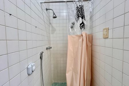 Apartamento para alugar com 70m², 3 quartos e sem vagaBanheiro da suíte 