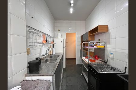 Cozinha de apartamento para alugar com 3 quartos, 70m² em Copacabana, Rio de Janeiro