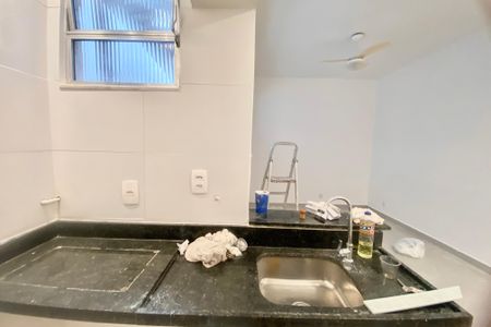 Cozinha de kitnet/studio para alugar com 1 quarto, 40m² em Leblon, Rio de Janeiro