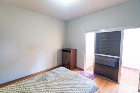 Casa à venda com 243m², 4 quartos e 3 vagas Casa à venda com 243m², 4 quartos e 3 vagasQuarto 1