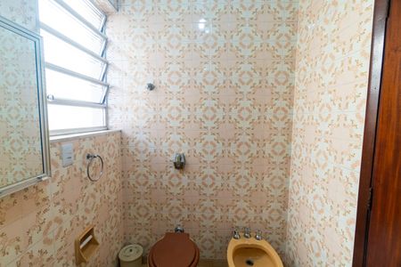 Casa à venda com 243m², 4 quartos e 3 vagas Casa à venda com 243m², 4 quartos e 3 vagasBanheiro 1