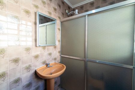 Casa à venda com 243m², 4 quartos e 3 vagas Casa à venda com 243m², 4 quartos e 3 vagasEdicula - Banheiro