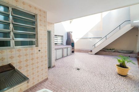 Casa à venda com 243m², 4 quartos e 3 vagas Casa à venda com 243m², 4 quartos e 3 vagasÁrea de Serviço