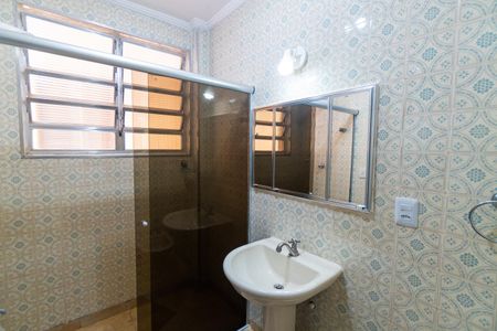 Casa à venda com 243m², 4 quartos e 3 vagas Casa à venda com 243m², 4 quartos e 3 vagasBanheiro 2