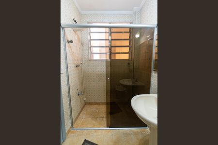 Casa à venda com 243m², 4 quartos e 3 vagas Casa à venda com 243m², 4 quartos e 3 vagasBanheiro 2